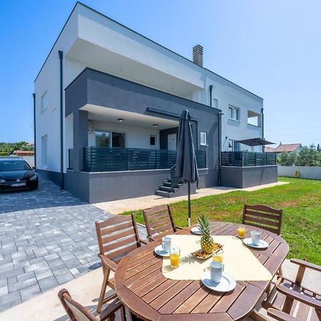 Domus Alba Apartments 普拉 外观 照片
