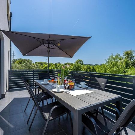 Domus Alba Apartments 普拉 外观 照片