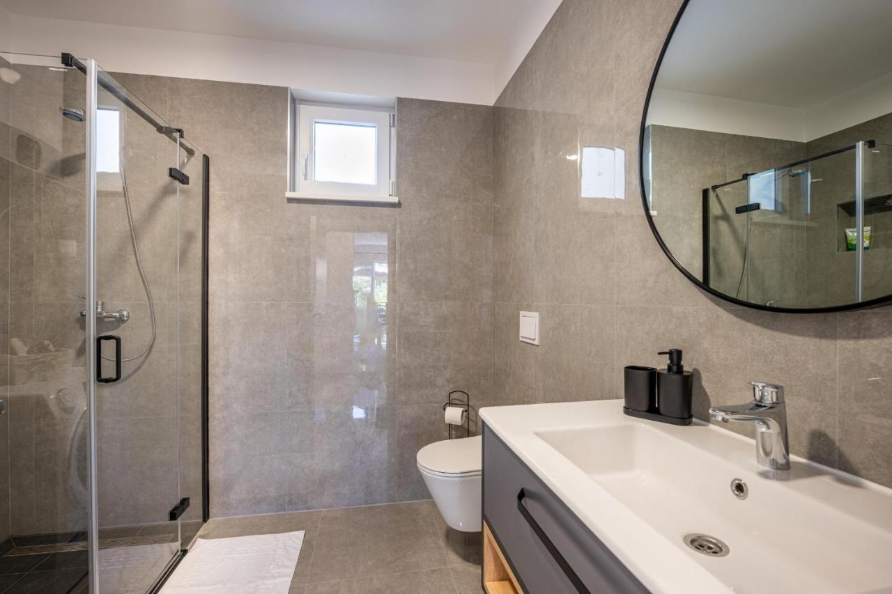 Domus Alba Apartments 普拉 外观 照片