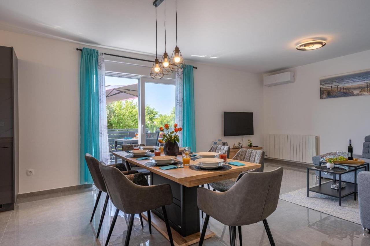 Domus Alba Apartments 普拉 外观 照片
