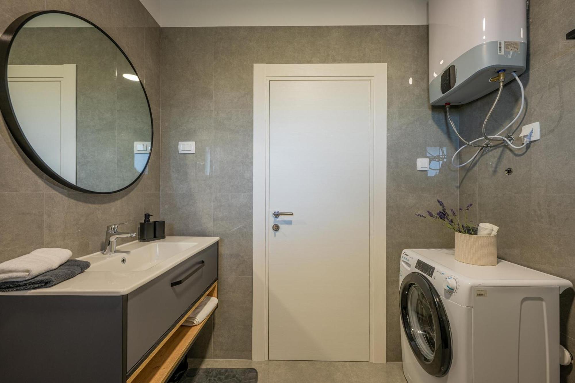 Domus Alba Apartments 普拉 外观 照片